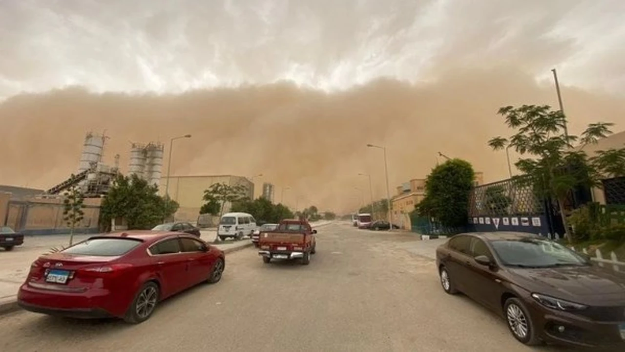 متى تنتهي العاصفة الترابية وتتحسن أحوال الطقس في جميع أنحاء مصر؟